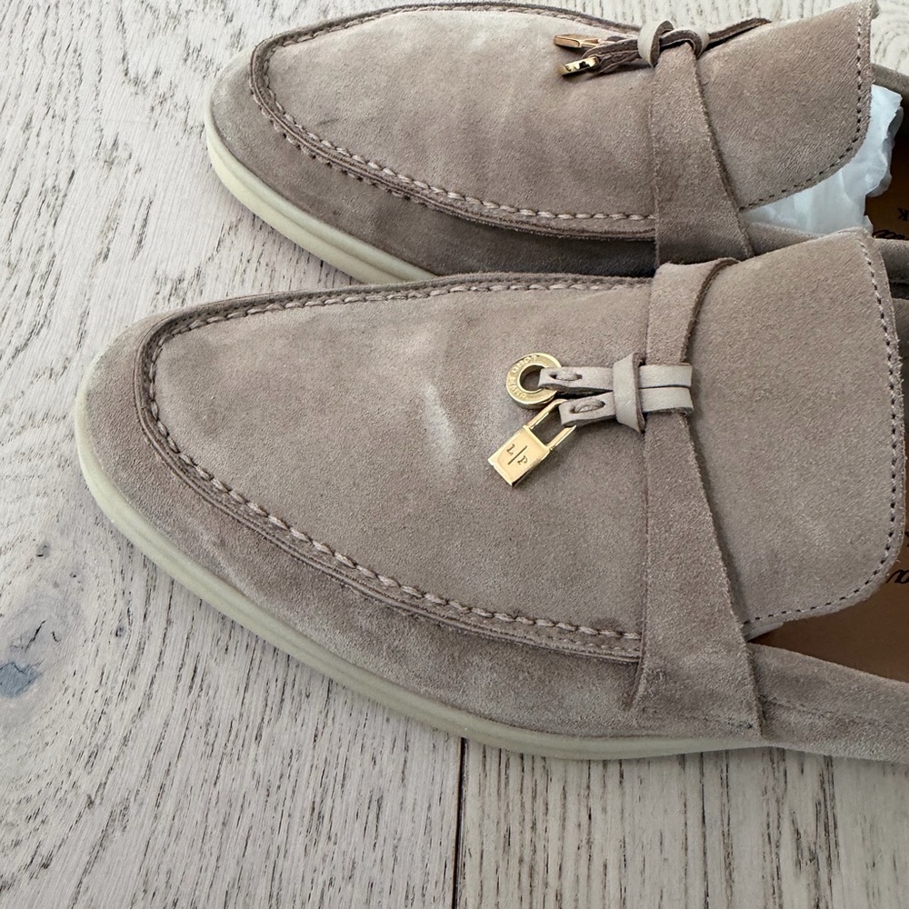 AUTHENTIC and elegant Loro Piana Summer Walk - Picture 2 of 5